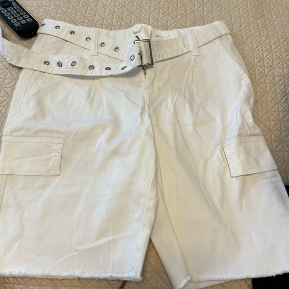 Shorts - Picture 4 of 16